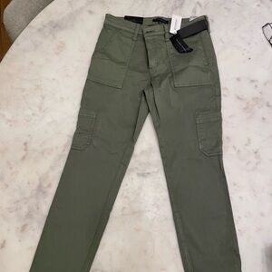 NWT Banana Republic Sloan Stretch Chino, size 6, olive green